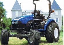 Общински многофункционални превозни средства на дизел New Holland TC 40 D