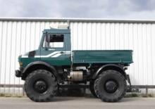 Общински многофункционални превозни средства на дизел Unimog U 2400