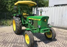 Общински трактори John Deere 2130