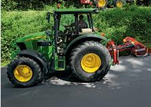 Общински трактори John Deere 3720