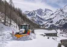Трактори 4WD (задвиждане на четирите колела) Steyr 4075 Kompakt S Komfort