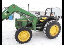 Общински трактори John Deere 5200