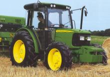 Общински трактори John Deere 5215 V