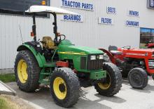 Общински трактори John Deere 5320