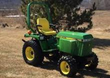 Общински трактори John Deere 755