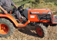 Общински трактори Kubota B 2100 HDBS