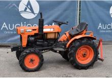 Общински трактори Kubota B7100