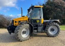 Общински трактори JCB Fastrac 2135