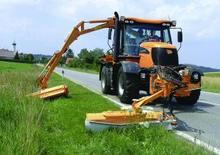 Общински трактори JCB Fastrac 3170