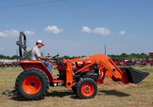 Общински трактори Kubota L2800