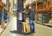 Палетни колички с платформа за повдигане на палети Caterpillar NSV16P
