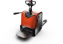Пешеходна палетна количка BT LPE 200-8