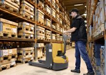 Пешеходна палетна количка Caterpillar NPP20QL