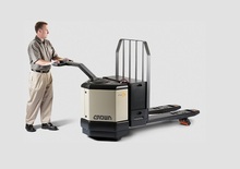 Пешеходна палетна количка Crown PW 3510-60