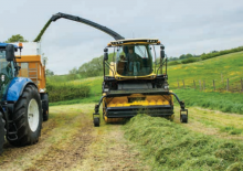 Pick up New Holland 300 HP Paddles