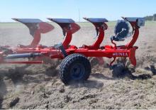 Плугове Unia Ibis XLS 3+1 Corn