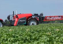 Прикачни полеви пръскачки Kverneland iXtrack T4 iXflow-E
