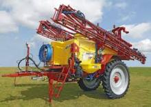 Прикачни полеви пръскачки Beyne PLK 27/3500