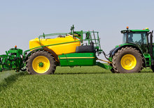 Прикачни полеви пръскачки John Deere R962i