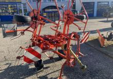 Ротационни сенообръщачки Fella TH 4504 DN