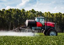 Самоходни полеви пръскачки Massey Ferguson MF 535R