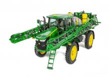 Самоходни полеви пръскачки John Deere R4038