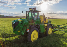 Самоходни полеви пръскачки John Deere R4140i