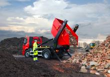Самосвали - изпразване чрез повдигане Multilift SLT 142