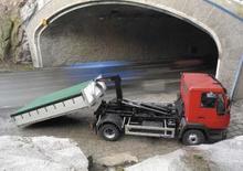 Самосвали - изпразване чрез преобръщане Multilift XR 7 S 32