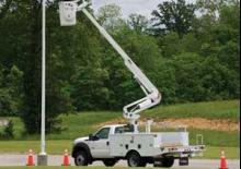 Монтирани на ремаркета повдигачи с подвижна стрела Altec AT235