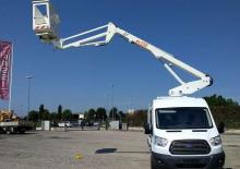 Монтирани на ремаркета повдигачи с подвижна стрела Easy Lift EV150 
