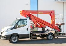 Монтирани на ремаркета повдигачи с подвижна стрела Palfinger P 240 AXE-E Plus