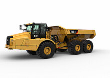 Съчленени самосвали Caterpillar 740