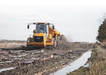 Съчленени самосвали Hydrema 922G
