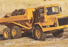 Съчленени самосвали Caterpillar D250B