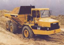Съчленени самосвали Caterpillar D250D