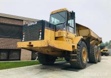 Съчленени самосвали Caterpillar D400