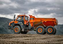 Съчленени самосвали Develon DA30-7 
