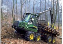Спедитори John Deere 810 D