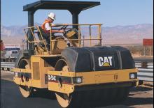 Тандемни вибрационни валяци Caterpillar CB-534C