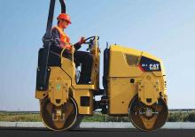 Тандемни вибрационни валяци Caterpillar CB14