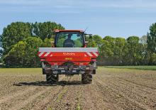 Техника за наторяване Kubota DSX 2550 hydr 