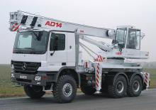 Телескопични кранове, монтирани на камион CKD Mobilni Jeraby AD 14