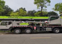 Телескопични кранове, монтирани на камион Zoomlion ZTC550R532