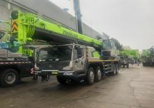 Телескопични кранове, монтирани на камион Zoomlion ZTC800R542