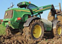 Телескопични манипулатори на материали John Deere 3200