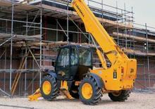 Телескопични манипулатори на материали JCB 532-120