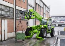 Телескопични манипулатори на материали Merlo P 50.18 PLUS