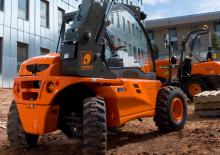 Телескопични манипулатори на материали Ausa T 144 H Plus