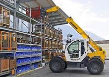 Телескопични манипулатори на материали Liebherr TL 432-7